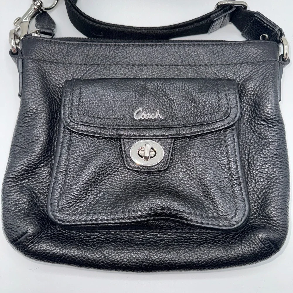 Vintage Coach‎ Women's Swingpack Crossbody Bag S Black Turn Lock Pebbled Leather